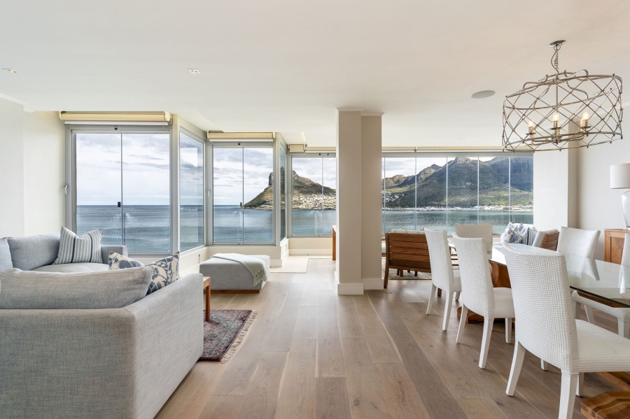 To Let 3 Bedroom Property for Rent in Hout Bay Beachfront Western Cape